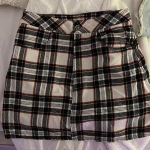 BRANDY MELVILLE SKIRT